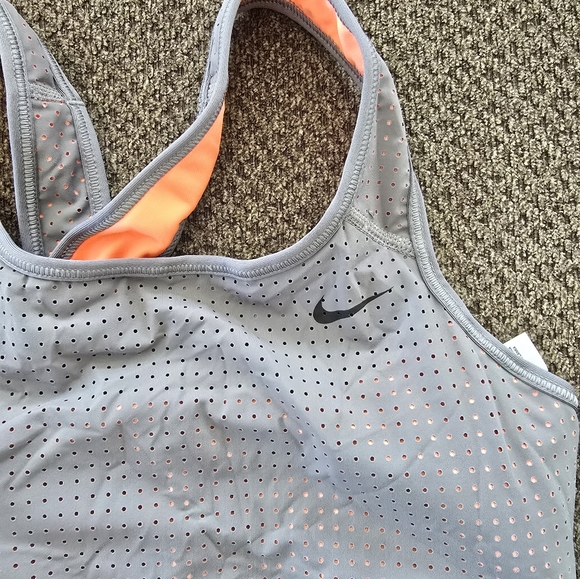 Nike  Womens Sports Bra Medium Intimates Seamless Bra Gray Padded  Athleisure - Picture 4 of 10